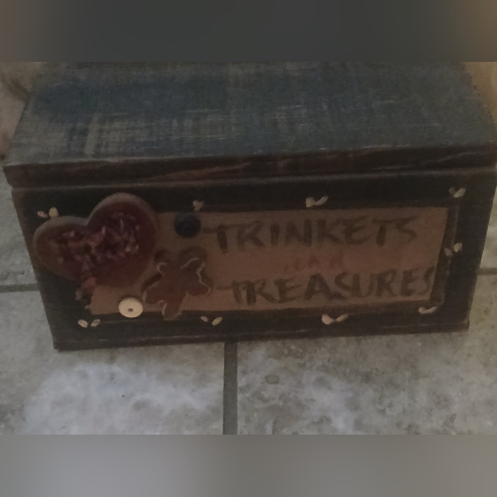 PRIMITIVE WOODEN TRINKET BOX(DARK BLUE TRINKETS & TREASURES) 10"X5 1/2